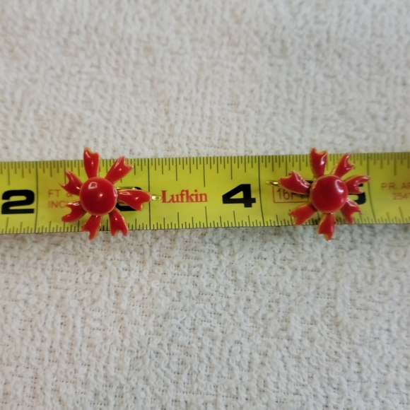 Vintage Red glazed clip on earrings flower  poinsettia festive - Picture 6 of 8
